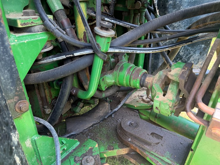 2000-john-deere-9300-image-32