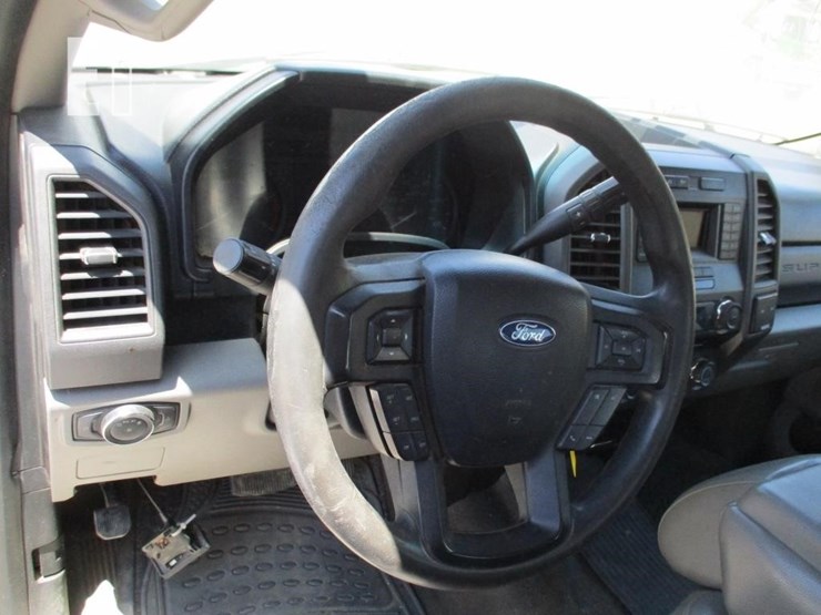 2018-ford-f350-image-9