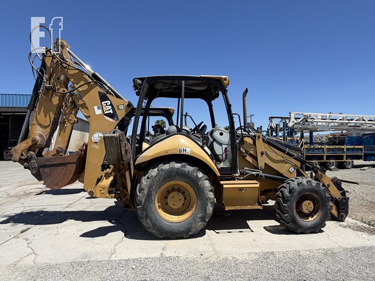 2010-caterpillar-420e-image-1