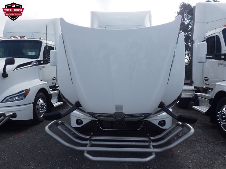 2024-kenworth-t680-image-24