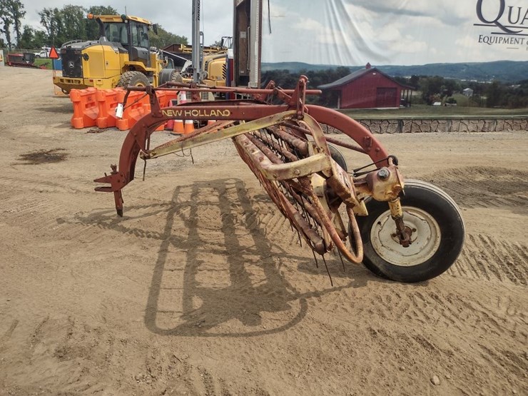 new-holland-258-image-1