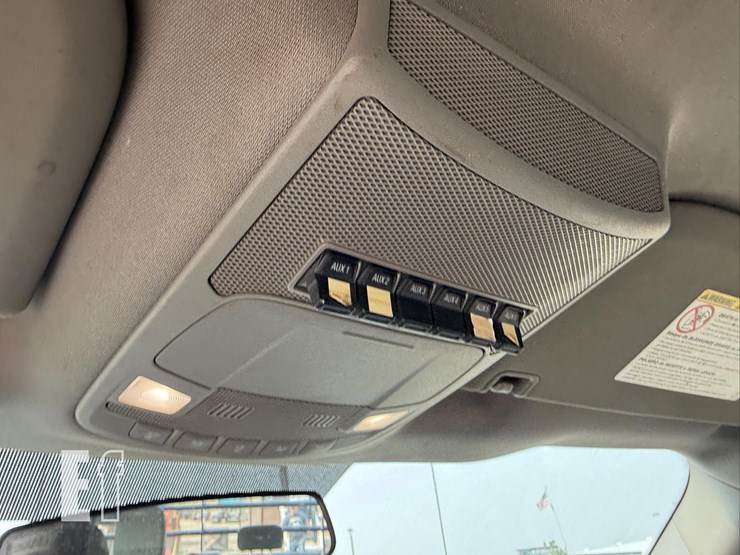 2017-ford-f550-xl-image-32