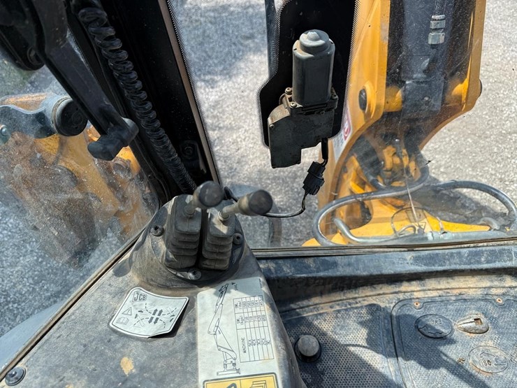 jcb-3cx14-image-29