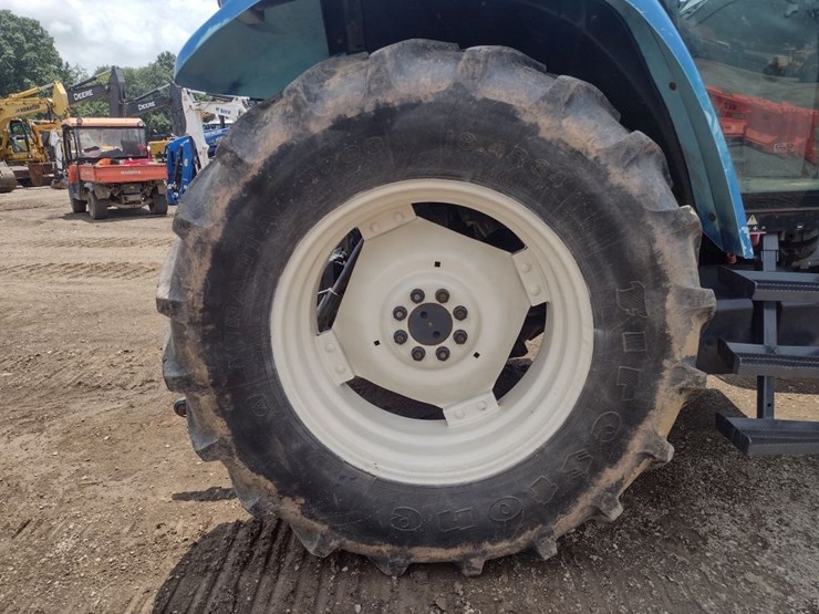 new-holland-ts100-image-19