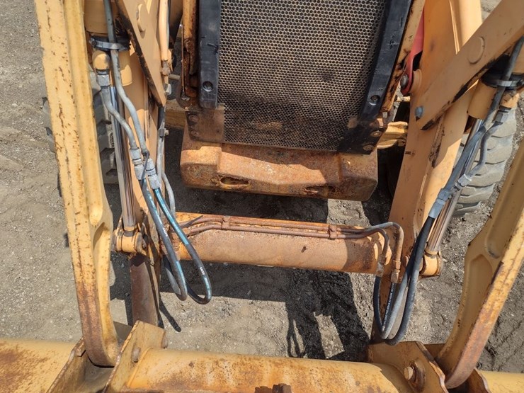 case-580m-image-24