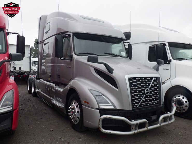 2023-volvo-vnl860-image-3