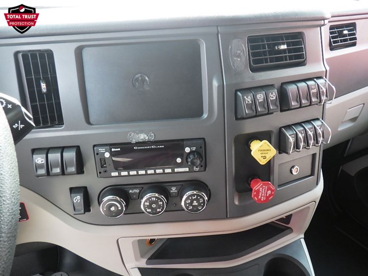 2024-peterbilt-579-image-22