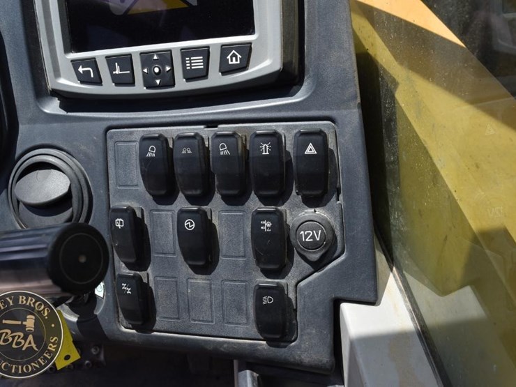 2018-caterpillar-tl1255d-image-42