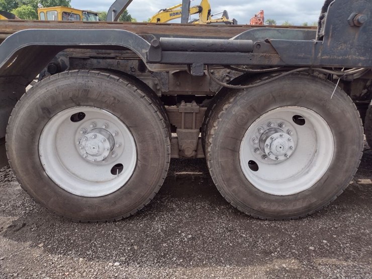 freightliner-114sd-image-28