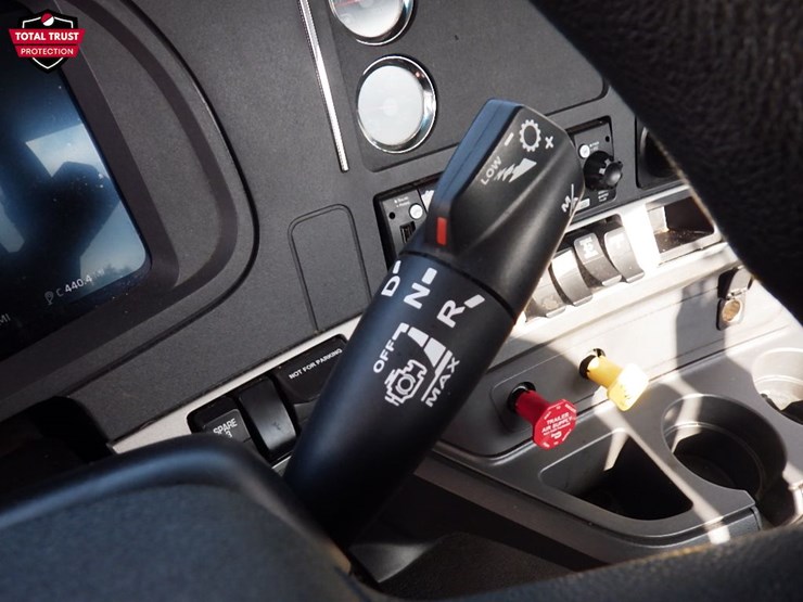2024-kenworth-t680-image-19