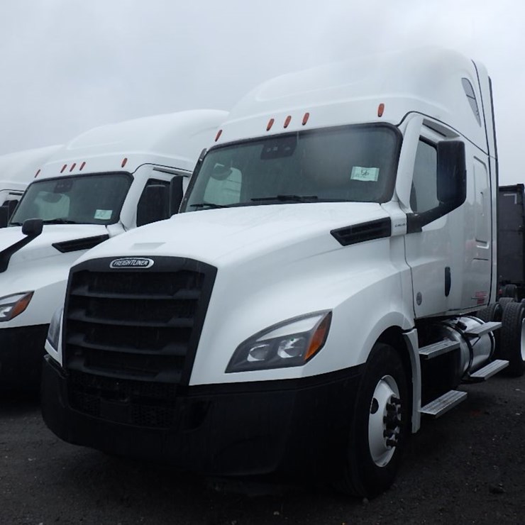 2023 FREIGHTLINER CASCADIA 126