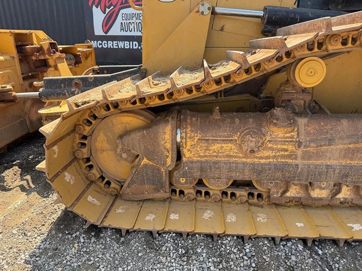2013-caterpillar-d6n-lgp-image-15