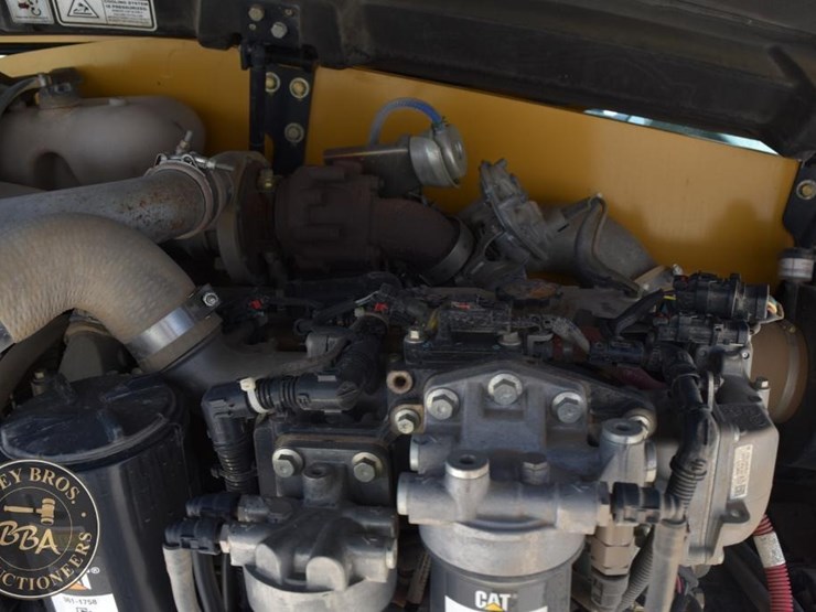 2018-caterpillar-tl1255d-image-33