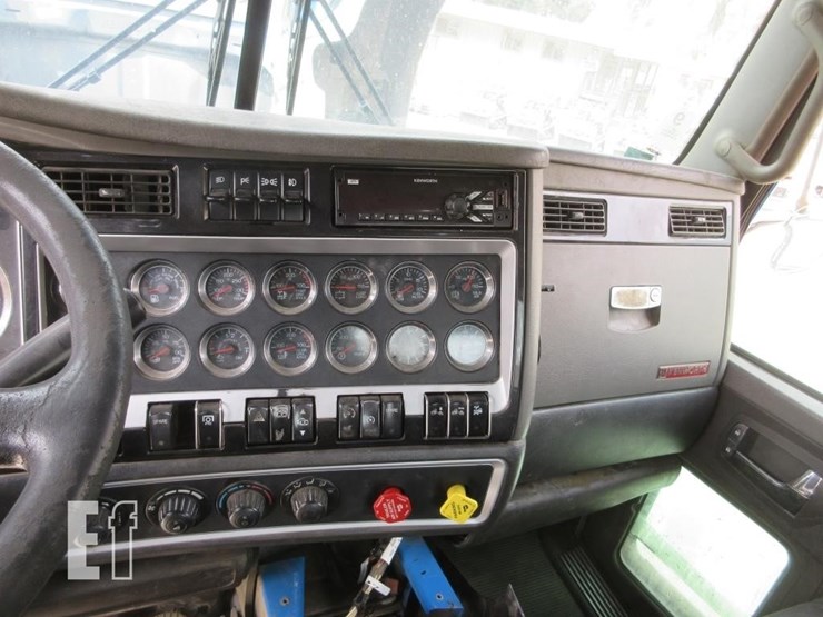 2015-kenworth-t800-image-9