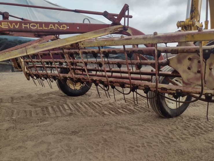 new-holland-258-image-9
