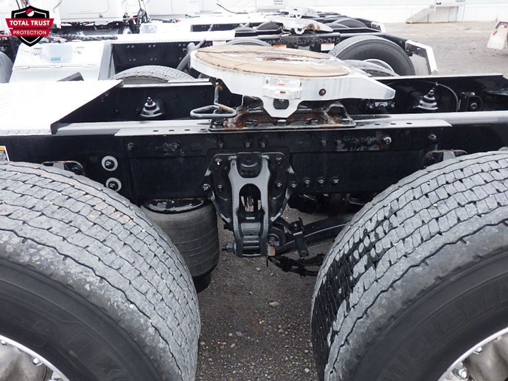 2024-kenworth-t680-image-17
