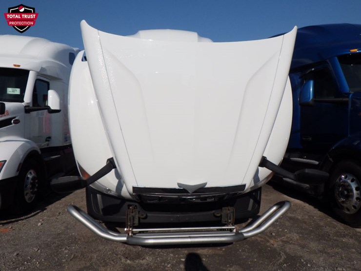 2023-peterbilt-579-image-24