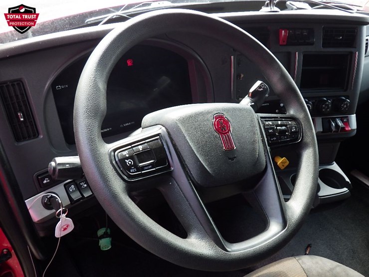 2025-kenworth-t680-image-22
