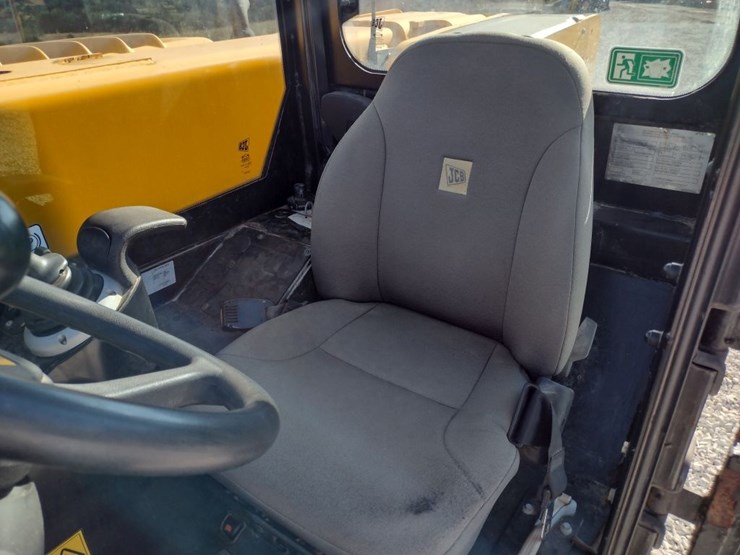 jcb-525-image-10