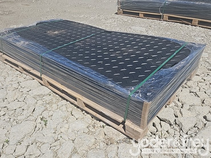 unused-irgpm-ground-protection-mat,-4'x8',-diamond-plated/smoothplate-tread-design-(15-of)-image-3