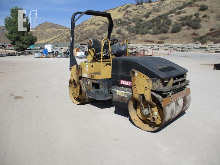 2005-caterpillar-cb-334e-image-1