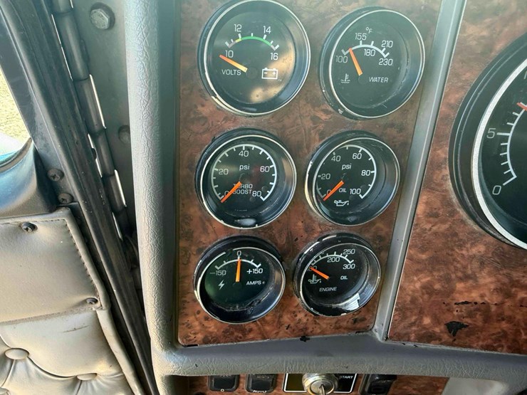 2004-kenworth-semi-image-18