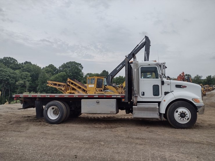 peterbilt-337-image-3
