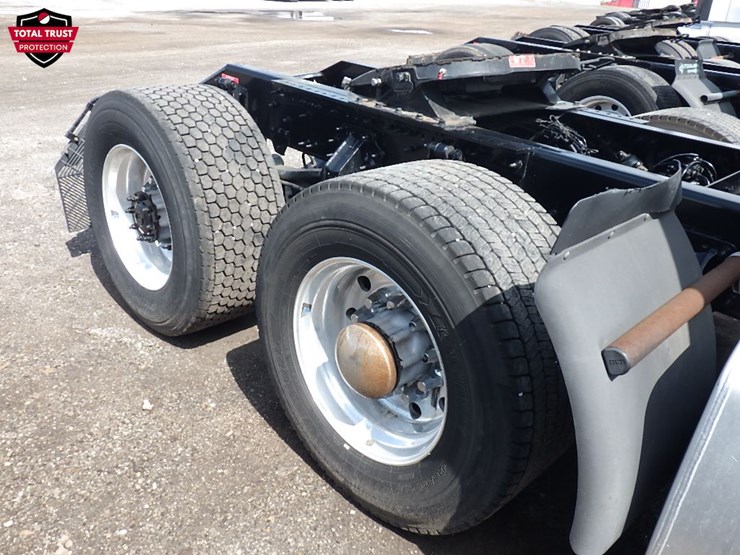 2019-volvo-vnr300-image-5