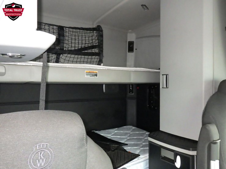 2024-kenworth-t680-image-4