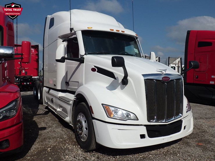 2024-peterbilt-579-image-3