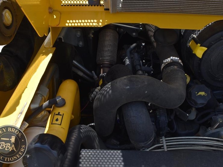 2019-new-holland-c232-image-24