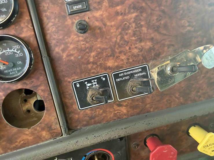 2004-kenworth-semi-image-20