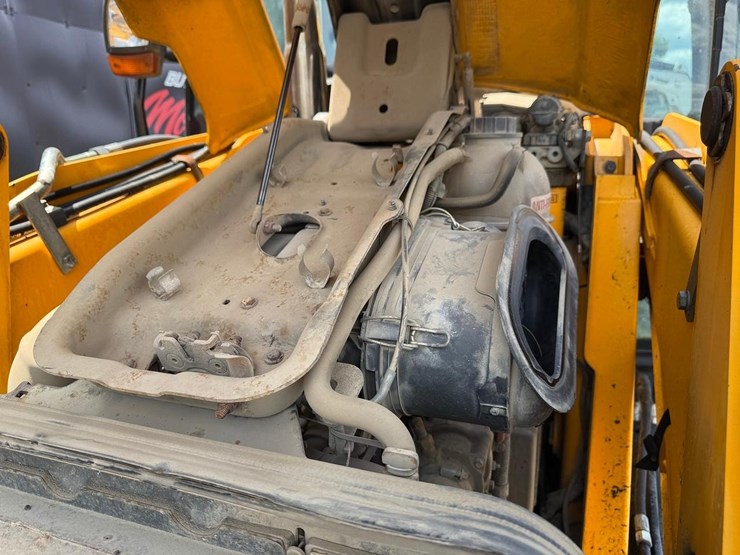 jcb-3cx14-image-21