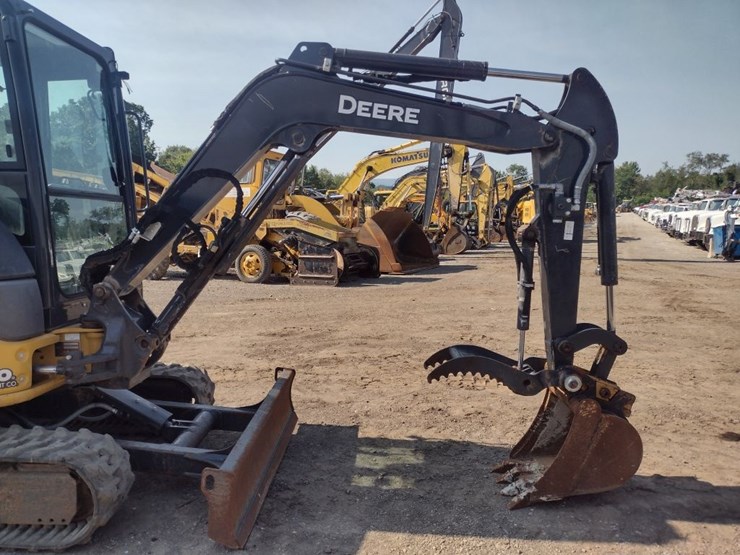 deere-30g-image-25