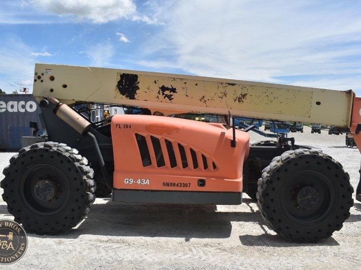 2012-jlg-g9-43a-image-6
