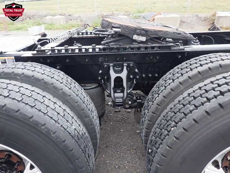 2023-kenworth-t680-image-19