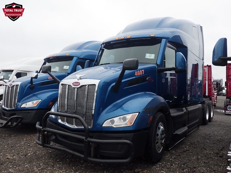 2023-peterbilt-579-image-1
