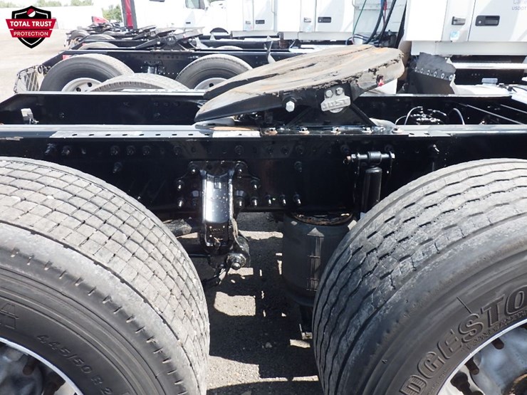 2019-volvo-vnr300-image-8