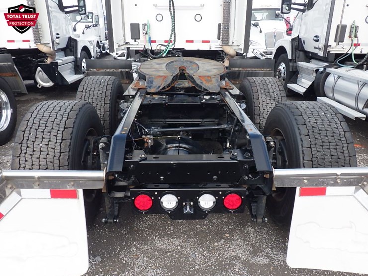 2024-kenworth-t680-image-9