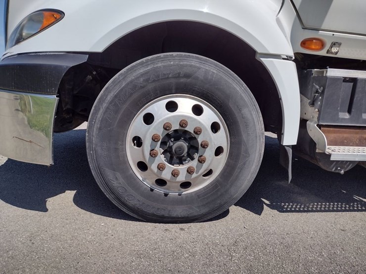 international-prostar-image-17