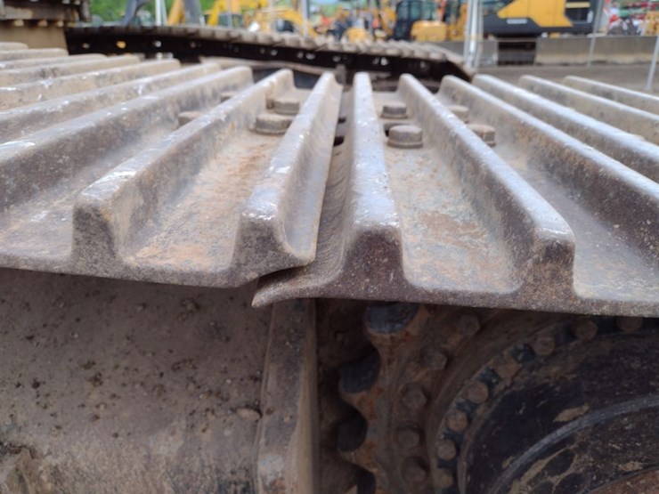 deere-270d-lc-image-37