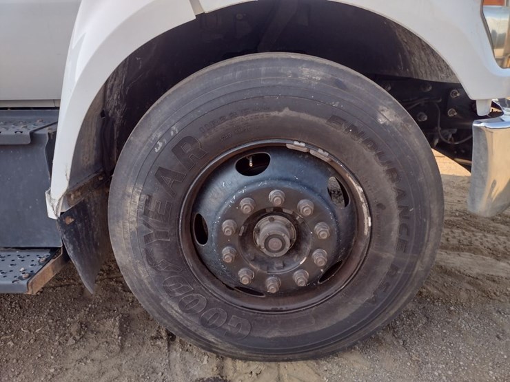 ford-f750-image-24