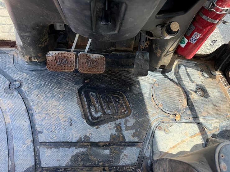 jcb-3cx14-image-24