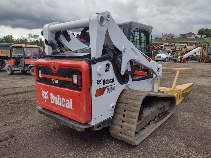 bobcat-t770-image-33