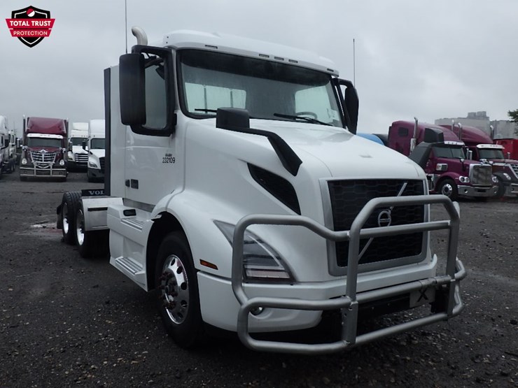 2024-volvo-vnr300-image-3
