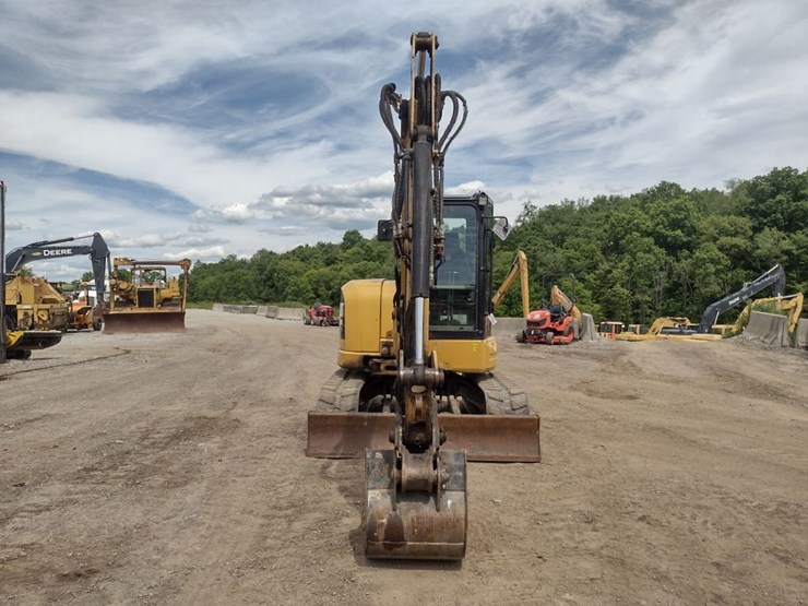 caterpillar-15-image-2