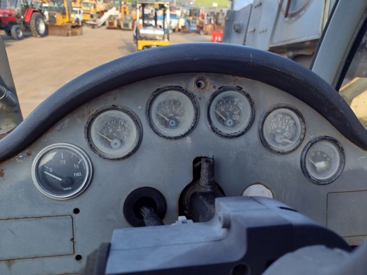 terex-th844c-image-7