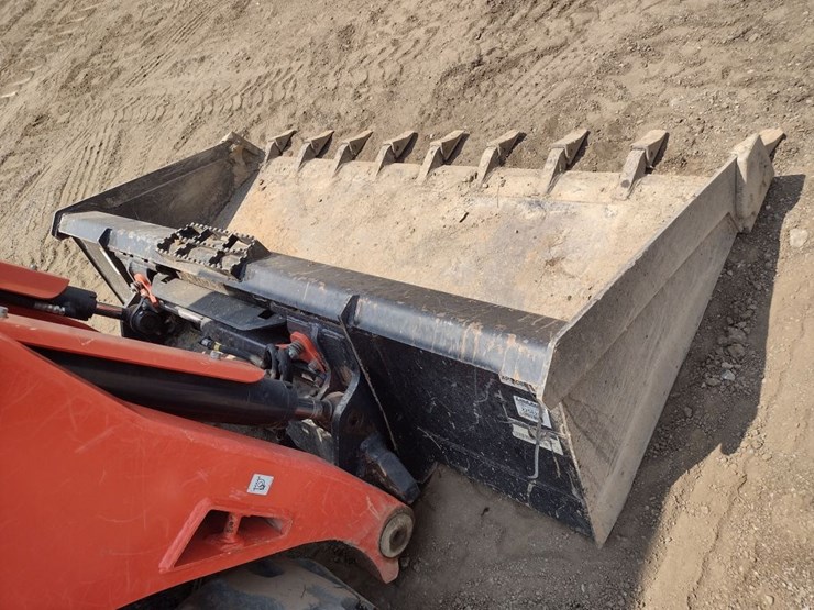 kubota-svl97-2-image-23