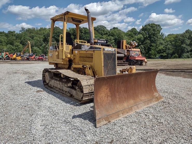 caterpillar-d4c-image-36