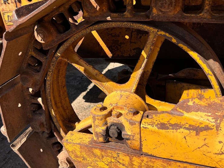 caterpillar-d2-image-11